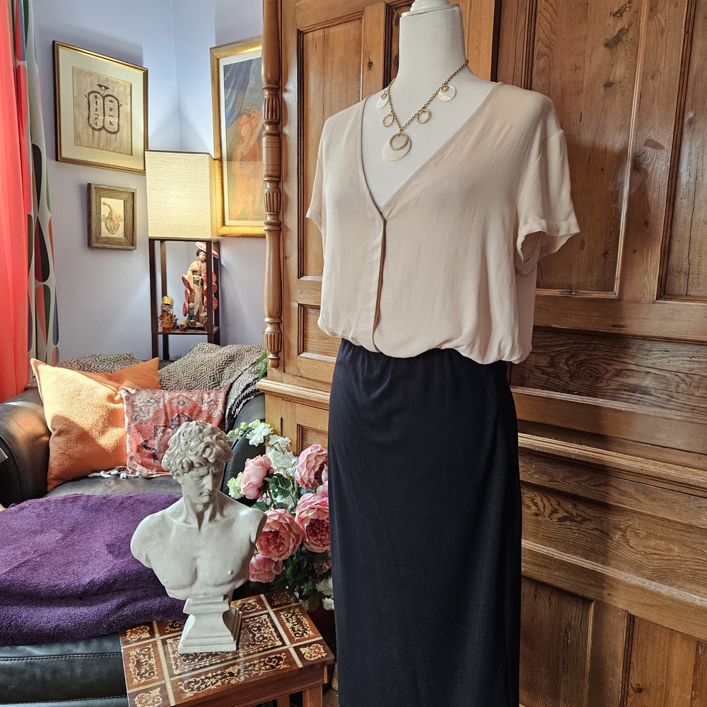 Intrend Chic Black Pencil Skirt With Connected Off White V Neck Blouse